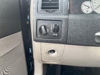 Chrysler 300 C 300 C Sedan 2.7 V6 24V (EER) [142kW]  (09-2004/12-2012) picture 26