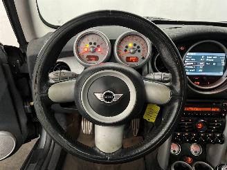 Mini Mini Mini (R50/53) Hatchback 1.6 16V Cooper S (W11-B16A) [125kW]  (07-2004/=
09-2006) picture 15