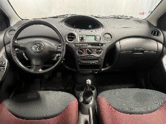 Toyota Yaris Yaris (P1) Hatchback 1.3 16V VVT-i (2SZFE) [64kW]  (04-2002/09-2005) picture 14