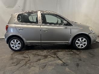 Toyota Yaris Yaris (P1) Hatchback 1.3 16V VVT-i (2SZFE) [64kW]  (04-2002/09-2005) picture 7