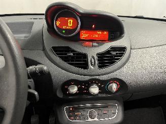 Renault Twingo Twingo II (CN) Hatchback 3-drs 1.2 16V (D4F-764(D4F-E7)) [55kW]  (03-2=
007/09-2014) picture 16