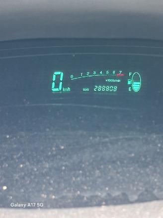 Toyota Yaris Yaris (P1) Hatchback 1.3 16V VVT-i (2SZFE) [64kW]  (04-2002/09-2005) picture 2