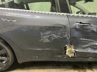 Tesla Model 3 Model 3 Sedan Long Range, Performance AWD (3D1) [340kW]  (06-2018/...)= picture 9