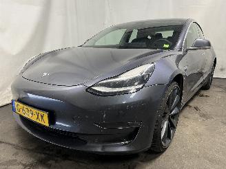 skadebil auto Tesla Model 3 Model 3 Sedan Long Range, Performance AWD (3D1) [340kW]  (06-2018/...)= 2019/12