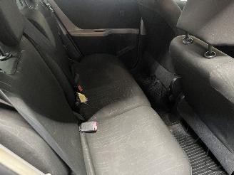 Toyota Yaris Yaris II (P9) Hatchback 1.0 12V VVT-i (1KR-FE) [51kW]  (08-2005/12-201=
1) picture 10