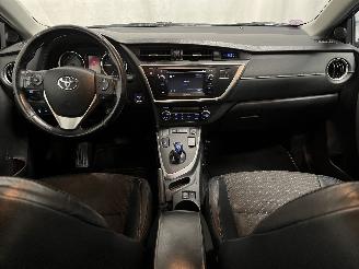 Toyota Auris Auris Touring Sports (E18) Combi 1.8 16V Hybrid (2ZRFXE) [100kW]  (07-=
2013/12-2018) picture 16