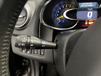 Renault Clio Clio IV Estate/Grandtour (7R) Combi 5-drs 0.9 Energy TCE 90 12V (H4B-4=
00(H4B-A4)) [66kW]  (01-2013/08-2021) picture 21