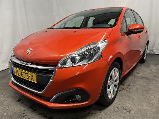 Voiture accidenté Peugeot 208 208 I (CA/CC/CK/CL) Hatchback 1.2 Vti 12V PureTech 82 (EB2F(HMZ)) [60k=
W]  (03-2012/12-2019) 2016/4