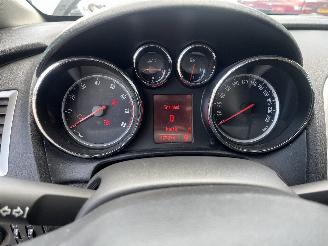 Opel Astra Astra J Sports Tourer (PD8/PE8/PF8) Combi 1.4 16V ecoFLEX (A14XER(Euro=
 5)) [74kW]  (10-2010/10-2015) picture 20