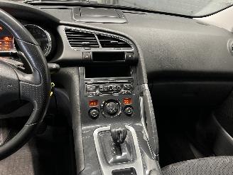 Peugeot 3008 3008 I (0U/HU) MPV 2.0 HYbrid4 16V (DW10CTED4(RHC)) [147kW]  (02-2011/=
08-2016) picture 17