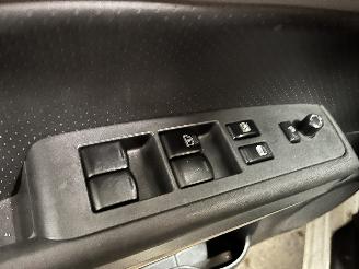 Nissan X-Trail X-Trail (T31) SUV 2.0 XE,SE,LE dCi 16V 4x4 (M9R) [110kW]  (06-2007/11-=
2013) picture 24
