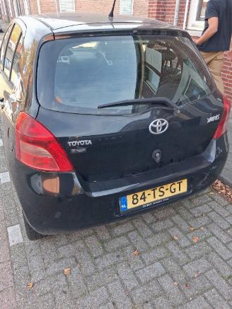 Damaged car Toyota Yaris Yaris II (P9) Hatchback 1.3 16V VVT-i (2SZFE) [64kW]  (08-2005/11-2010=
) 2007/1