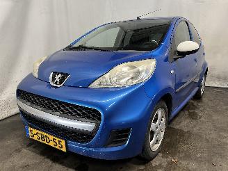 Damaged car Peugeot 107 107 Hatchback 1.0 12V (384F(1KR)) [50kW]  (06-2005/05-2014) 2011/9