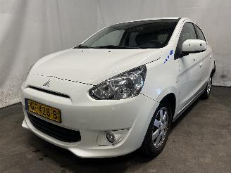 Unfallwagen Mitsubishi Space-star Space Star (A0) Hatchback 1.0 12V (3A90(Euro 5)) [52kW]  (05-2012/...)= 2015/5