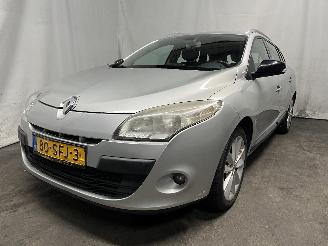 Schadeauto Renault Mégane Megane III Grandtour (KZ) Combi 5-drs 1.4 16V TCe 130 (H4J-700(H4J-A7)=
) [96kW]  (05-2009/02-2016) 2011/9
