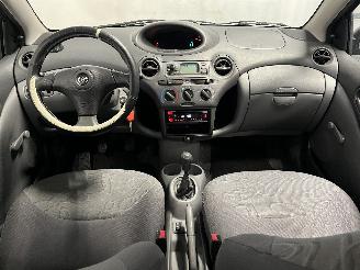 Toyota Yaris Yaris (P1) Hatchback 1.0 16V VVT-i (1SZFE) [50kW]  (04-1999/09-2005) picture 15