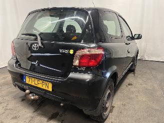 Toyota Yaris Yaris (P1) Hatchback 1.3 16V VVT-i (2SZFE) [64kW]  (04-2002/09-2005) picture 4