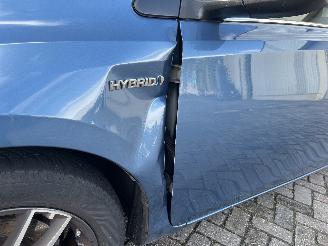 Toyota Auris Auris (E18) Hatchback 5-drs 1.8 16V Hybrid (2ZRFXE) [100kW]  (10-2012/=
03-2019) picture 9