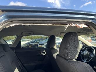 Toyota Auris Auris (E18) Hatchback 5-drs 1.8 16V Hybrid (2ZRFXE) [100kW]  (10-2012/=
03-2019) picture 23
