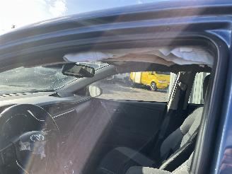 Toyota Auris Auris (E18) Hatchback 5-drs 1.8 16V Hybrid (2ZRFXE) [100kW]  (10-2012/=
03-2019) picture 26