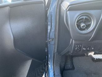 Toyota Auris Auris (E18) Hatchback 5-drs 1.8 16V Hybrid (2ZRFXE) [100kW]  (10-2012/=
03-2019) picture 10