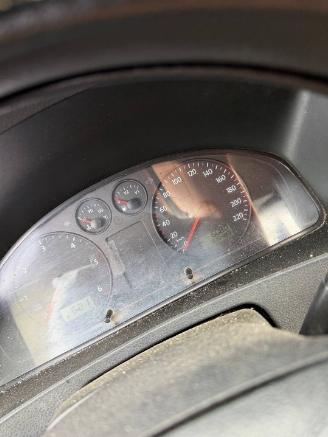 Schadeauto Volkswagen Transporter Transporter T5 Van 2.5 TDi (AXD) [96kW]  (04-2003/11-2009) 2006/1