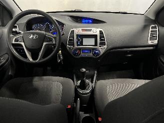 Hyundai I-20 i20 Hatchback 1.2i 16V (G4LA) [57kW]  (09-2008/12-2012) picture 16