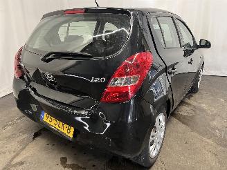Hyundai I-20 i20 Hatchback 1.2i 16V (G4LA) [57kW]  (09-2008/12-2012) picture 3