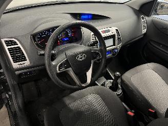 Hyundai I-20 i20 Hatchback 1.2i 16V (G4LA) [57kW]  (09-2008/12-2012) picture 18