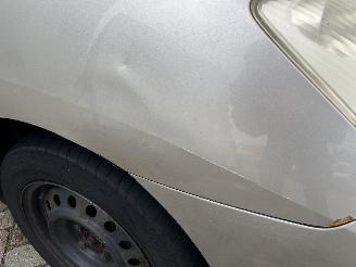 Toyota Corolla Corolla Verso (E12) MPV 1.8 16V VVT-i (1ZZFE) [99kW]  (12-2001/05-2004=
) picture 15