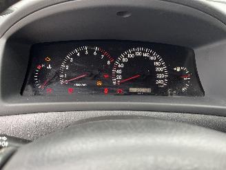Toyota Corolla Corolla Verso (E12) MPV 1.8 16V VVT-i (1ZZFE) [99kW]  (12-2001/05-2004=
) picture 30
