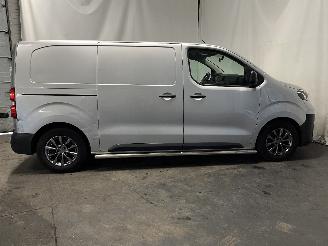 Toyota ProAce ProAce Van 1.6 D-4D 115 16V (3WZHV) [85kW]  (02-2016/04-2020) picture 7