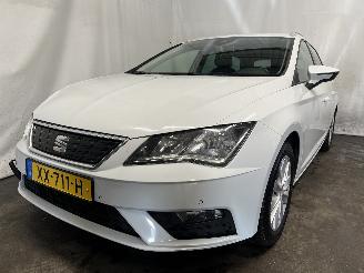 Coche accidentado Seat Leon Leon ST (5FF) Combi 5-drs 1.0 TSI 12V (DKRF) [85kW]  (05-2015/08-2020)= 2019/4