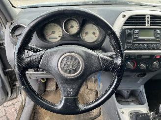 Toyota Rav-4 RAV4 (A2) Terreinwagen 2.0 D-4D 16V 4x4 (1CD-FTV) [85kW]  (05-2001/11-=
2005) picture 19