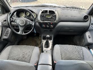 Toyota Rav-4 RAV4 (A2) Terreinwagen 2.0 D-4D 16V 4x4 (1CD-FTV) [85kW]  (05-2001/11-=
2005) picture 16