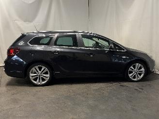 Opel Astra Astra J Sports Tourer (PD8/PE8/PF8) Combi 1.4 Turbo 16V (A14NET(Euro 5=
)) [103kW]  (10-2010/10-2015) picture 7