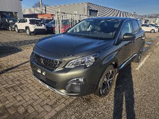 Unfallwagen Peugeot 3008 Allure 1.2 automaat 2019/5