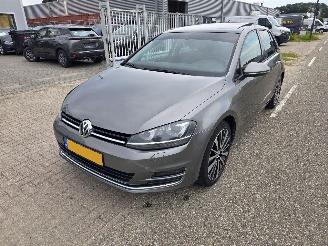 Voiture accidenté Volkswagen Golf 1.4 TSI ACT Highline Panoramadak 2013/2