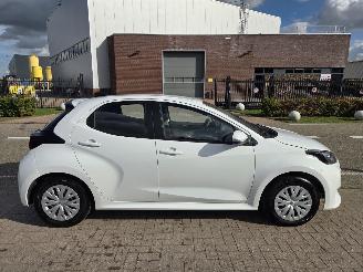 Toyota Yaris Hybrid picture 4