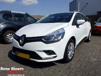 uszkodzony samochody osobowe Renault Clio 1.5 DCI Limited 2018/2