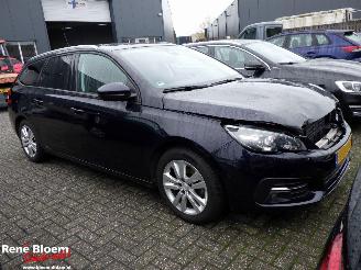 Peugeot 308 1.2 Puretech Exectuive 110pk picture 2