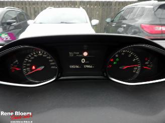 Peugeot 308 1.2 Puretech Exectuive 110pk picture 16
