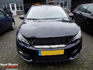 Peugeot 308 1.2 Puretech Exectuive 110pk picture 3
