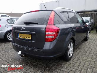 skadebil auto Kia Cee d 1.4 X-TRA ISG 5drs Navi 109pk 2009/6