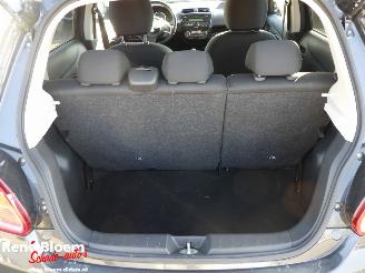 Mitsubishi Space-star 1.0 Intense 5drs Clima picture 15