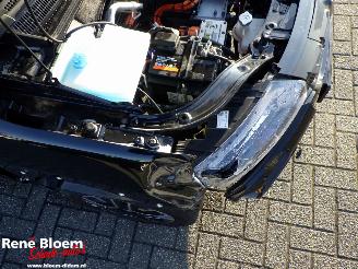 Dacia Spring Comfort Plus 27kwh Orange Pack picture 11
