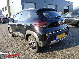 Dacia Spring Comfort Plus 27kwh Orange Pack picture 2