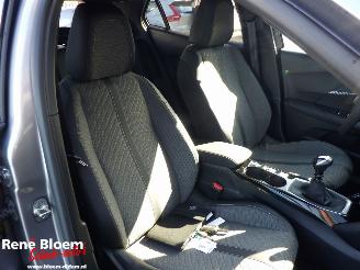 Peugeot 2008 1.2 PureTech 100 Navi picture 13