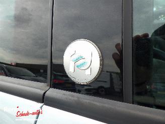 Fiat 500 1.0 Hybrid Launch Edition picture 10