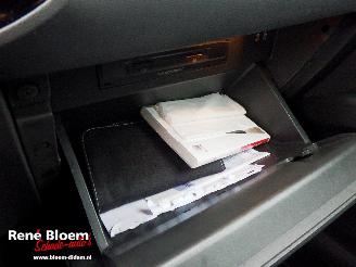 Seat Leon 1.6 TDI Style Connect Navi 110pk picture 21